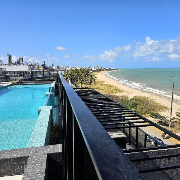 Lindo Studio à Beira Mar com Área Externa