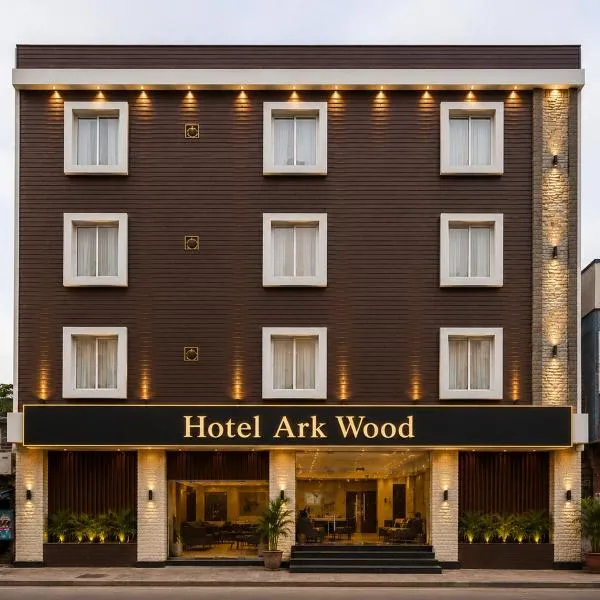 Hotel Ark Wood Igi Airpot Delhi, hotel en Nueva Delhi