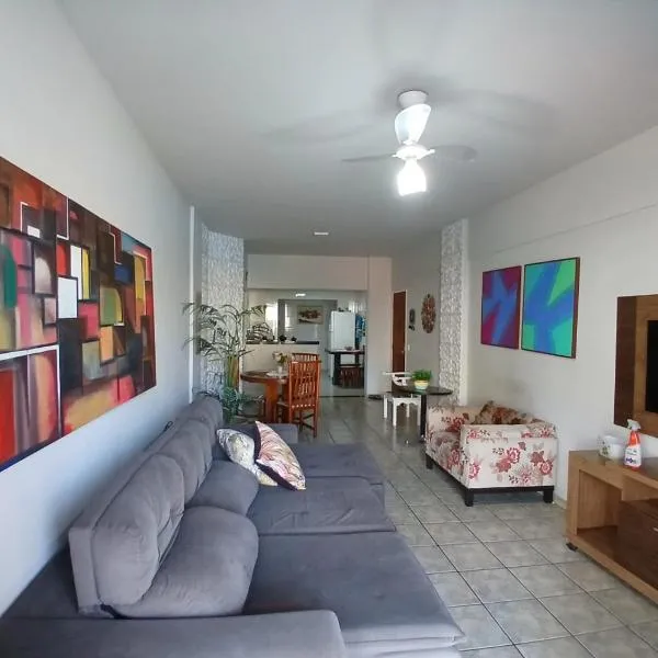 Apartamento 3 Quartos, Churrasqueira, Vista Mar, Varanda, 5 min da praia, hotel em Guarapari