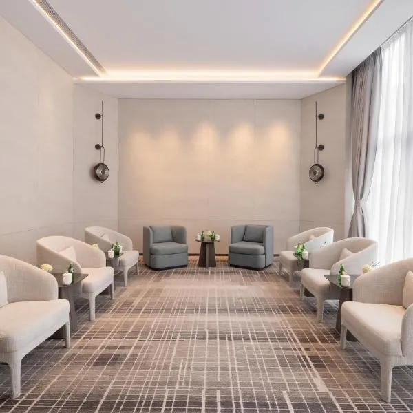 Holiday Inn Express Qingdao Jinshui by IHG、青島市のホテル