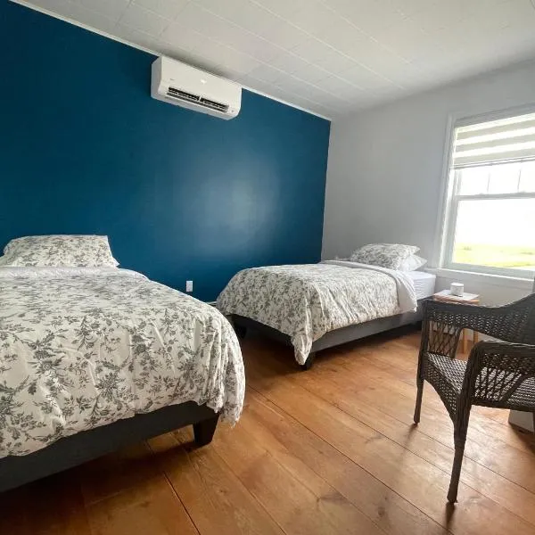 La Maison Rouge - Bed & Breakfast - La Pocatière, hotell i La Pocatiere