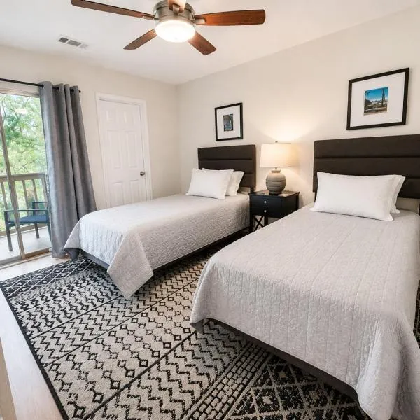 2Br 2Ba Condo on Golf Course, hotel in Pawleys Island