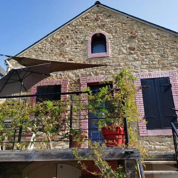 La maison Kerserho โรงแรมในPlouhinec