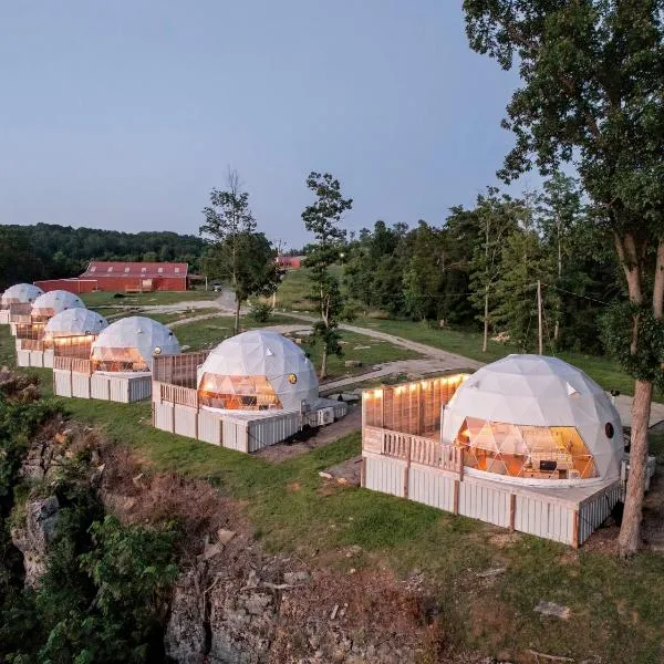 "Pineview Peak" The Overlook LUX Dome - RRG, hotel en Stanton