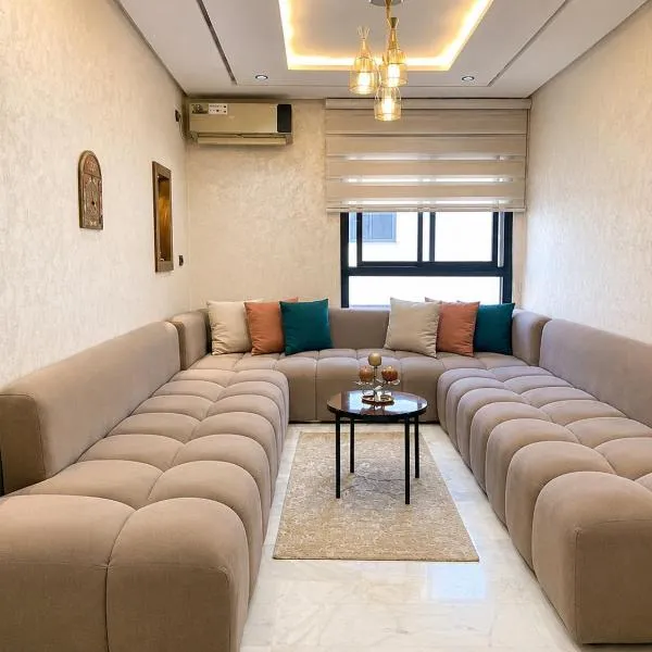 Appartement Luxe Garage Privé 5 min du Centre, hotel en Fez