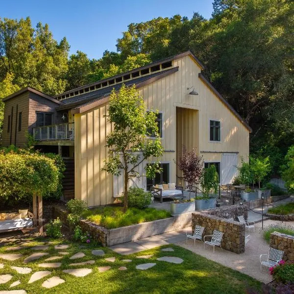 Farmhouse Inn, ξενοδοχείο σε Forestville