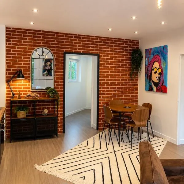 Brick - Loft design avec parking privé, hotel v destinaci Saint-Désir