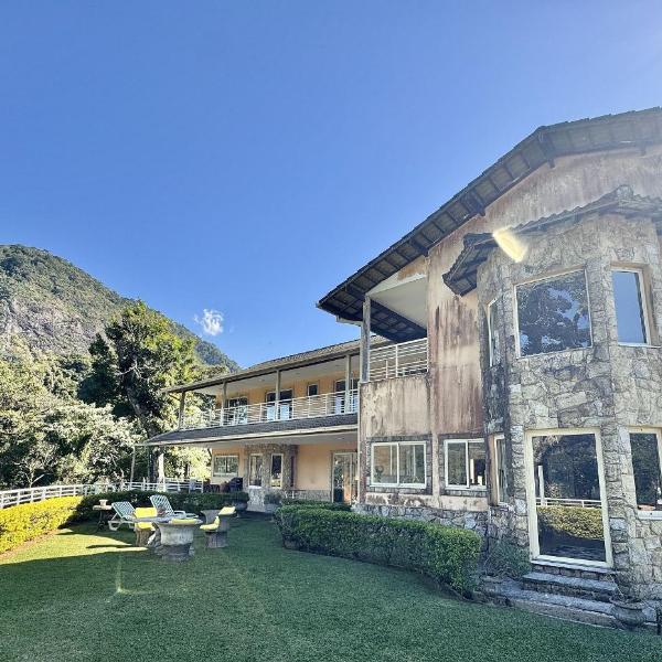 Casa Ampla com Jardim e Área Gourmet