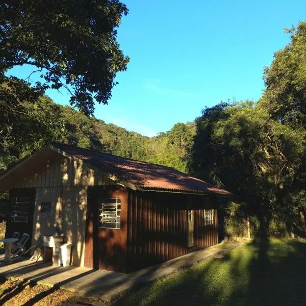 Casa em Chácara Campina Grande do Sul Pico Paraná Toca do Tatu, hotel in Campina Grande do Sul