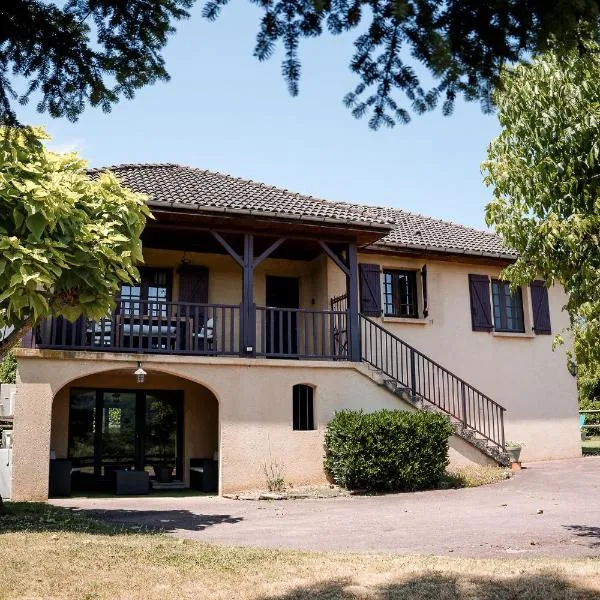 Jolie maison de vacances "LOTtitude", hotel a Gagnac-sur-Cère