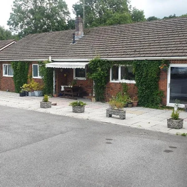 Chestnut Lodge Annex, hotel in Bridgend
