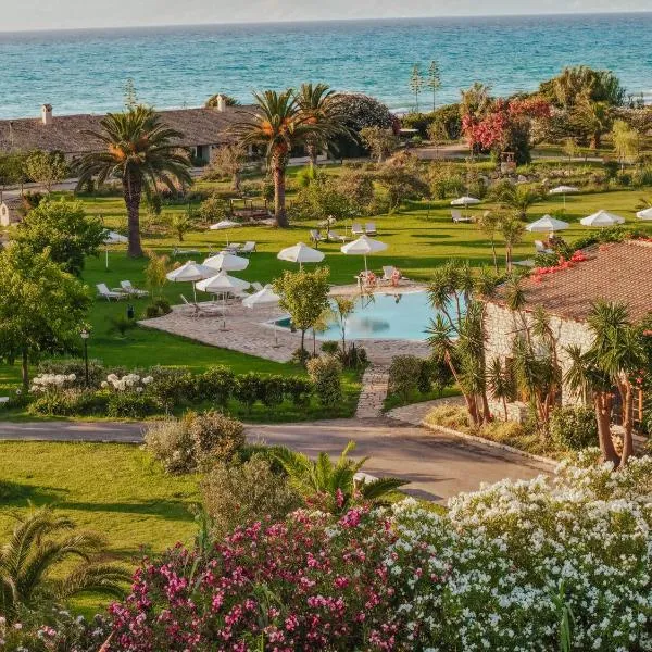 St Georges Bay Country Club & Spa, Affiliated by Meliá, hotel u gradu 'Acharavi'