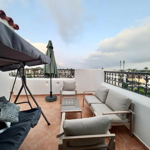 Andalucia Family-Only Aparthotel, хотел в Кабо Негро