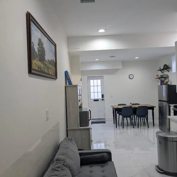 Modern Comfort - Minimal Style, hotel Elmontban
