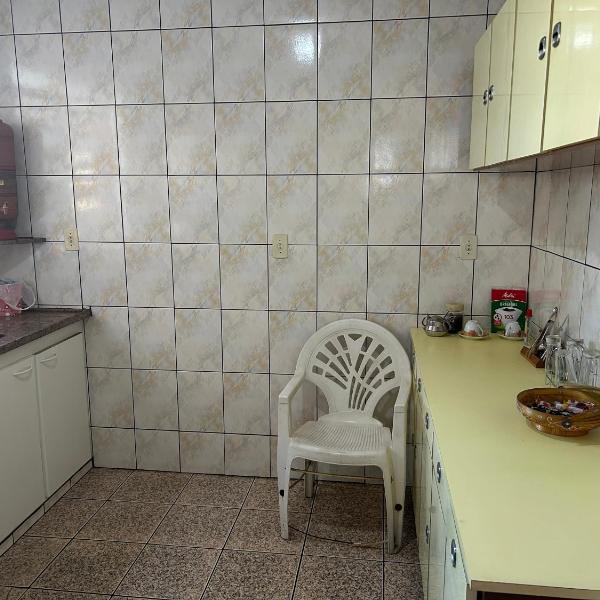 Apartamento simples no centro de Lavras com garagem - Foto 4