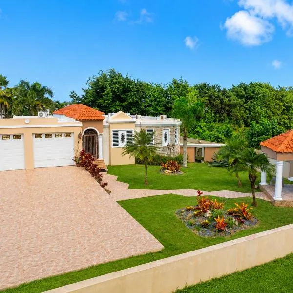 Big Vacation House، فندق في Moca
