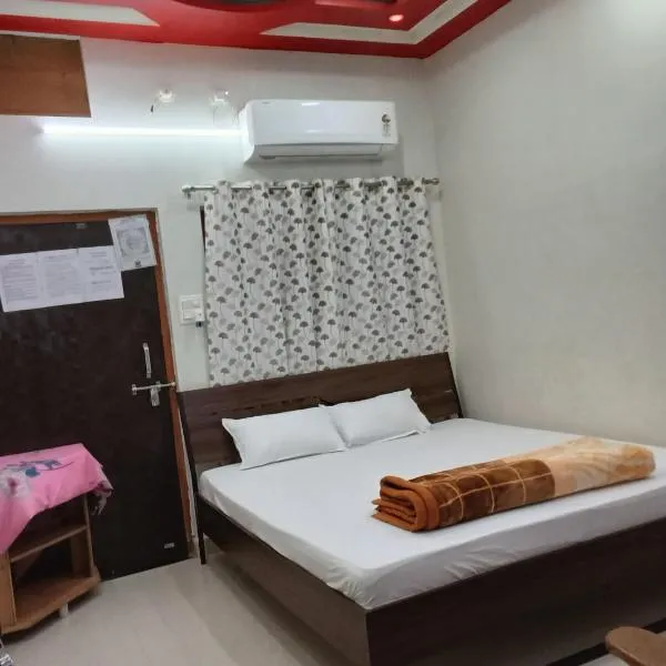 tHE AARYAN VATIKA HOMESTAY MAIHAR, hotel u gradu 'Maihar'