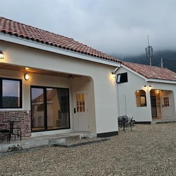 Dara House Private Pension, hotel a Jangheung