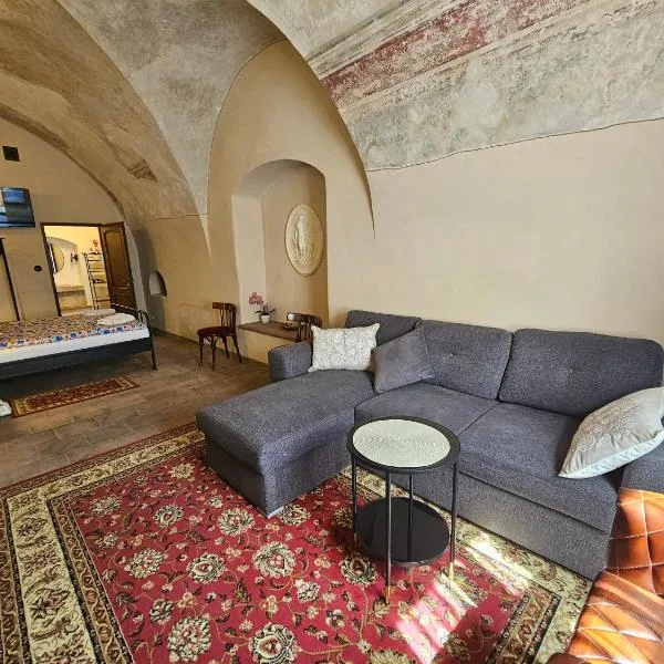 Historic Aparthotel Ah To Tu!, hotel in Lublin