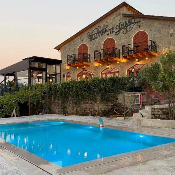 Bujtina Te Xhako, hotel v mestu Përmet