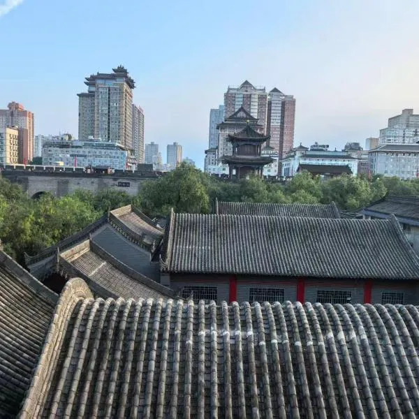 Eastwood Inn Xi'an، فندق في شيان