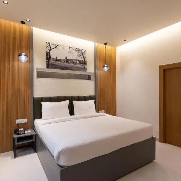 Pride Premier Solitaire, hotel a Dehradun