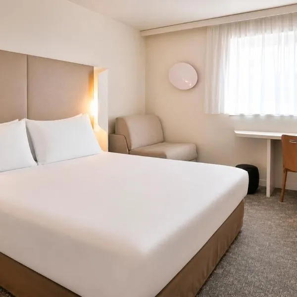 Campanile PRIME - La Roche Sur Yon Centre Gare, hotel La Roche-sur-Yonban