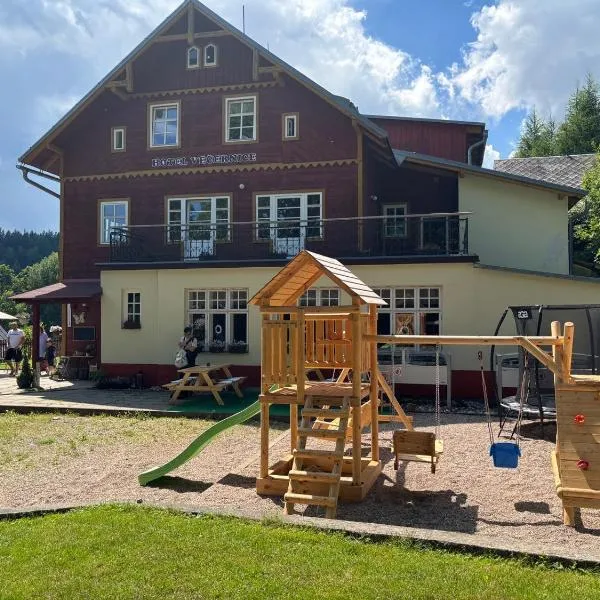 Hotel Večernice，揚斯凱拉茲涅的飯店