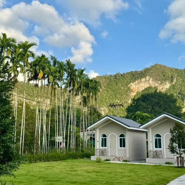 Hills & Hush Khao Sok Eco Resort, hotel in Khao Sok National Park