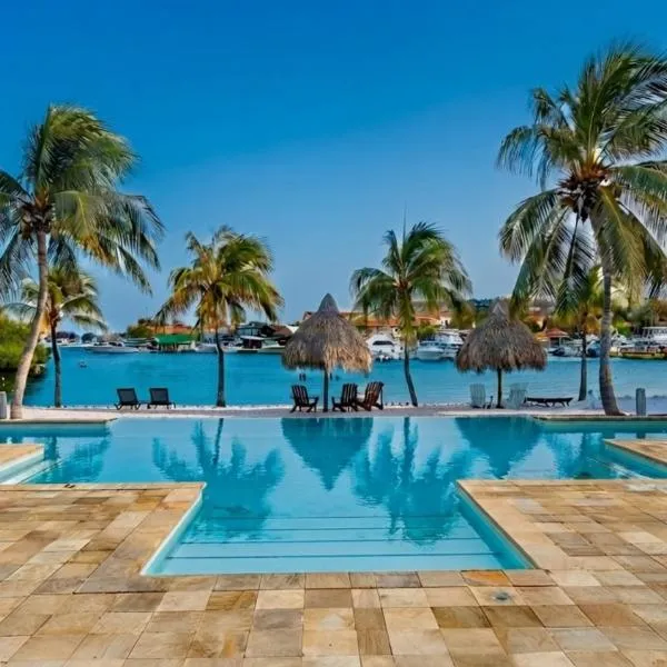 Luxury Ocean View Apartment, Private Beach, Infinity Pool, near Jan Thiel C3, hotel in Willemstad