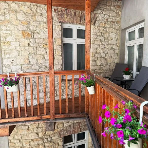 Apartamenty Stare Podwórko, hotel Pilicában