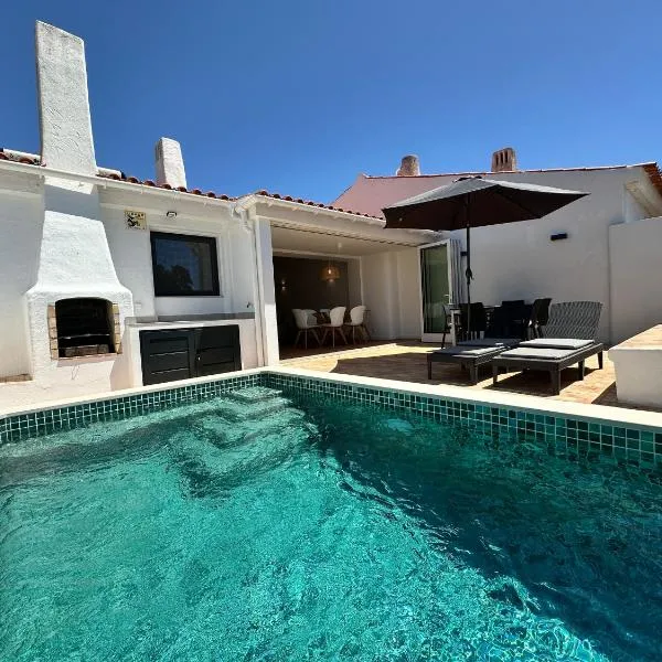 Casa Buganvilia com piscina privativa em Vilamoura, hotel i Quarteira
