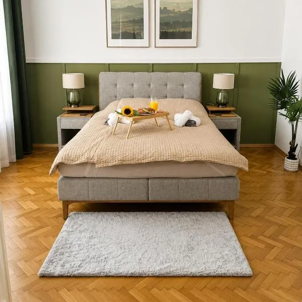 Apartment 5 min Schönbrunn Gloriette, Direct to City Center, Free Parking，位于维也纳的酒店