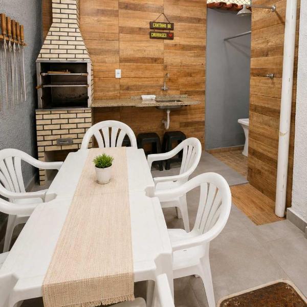 Casa a 200m da Praia com 4 Quartos e Churrasqueira