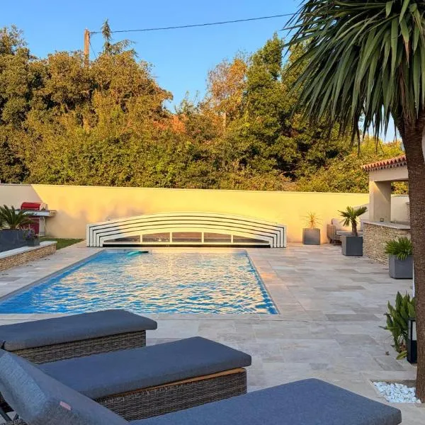 오랑주에 위치한 호텔 Un air de Provence climatisé, piscine disponible seulement en fin de journée - un parking gratuit - Proche de l'A7-A9