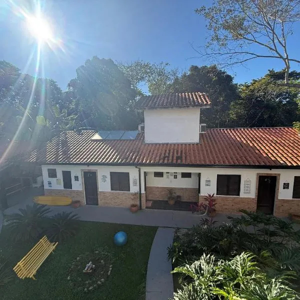 Pousada Bahan Suites privativas - ideal para Casais, hotelli kohteessa Ubatuba