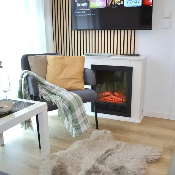 KomfortPlus - Hotelkomfort - Privater Eingang - Sonnenbalkon - Kostenloser Parkplatz, отель в Бад-Цвишенане