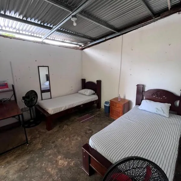 Hostal Sol Naciente, ξενοδοχείο σε Rivas
