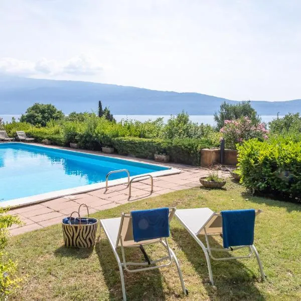 Villa Francesca Toscolano, hotel v destinaci Toscolano Maderno