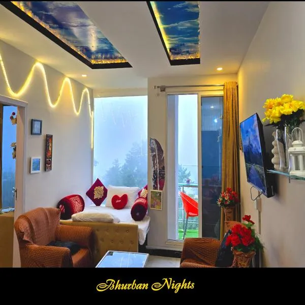 Bhurban Nights - Glass Bed Murree Hills View - Lift - 15 Minutes from Murree & Mallroad, hotel en Murree