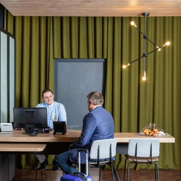 Aparthotel Adagio access Palaiseau Saclay، فندق في باليزو