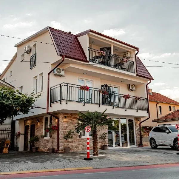 Staylux Villa Free Parking Balcony 10 minutes to Lake and Old Town, hotelli kohteessa Ohrid