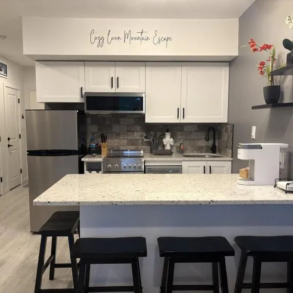 Loon Resort Condo-AC, Pool, Hot Tub and Views, hotel in Lincoln