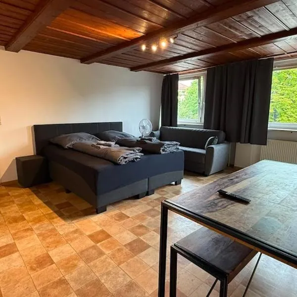 Apartment mit 2 Wohn- Schlafzimmern und grosser Küche für bis zu 6 Personen, готель у місті Зімбах-ам-Інн