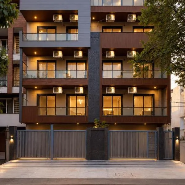 Liv Regalia - Luxora Stays on Golf Course Road, hotel en Gurgaon