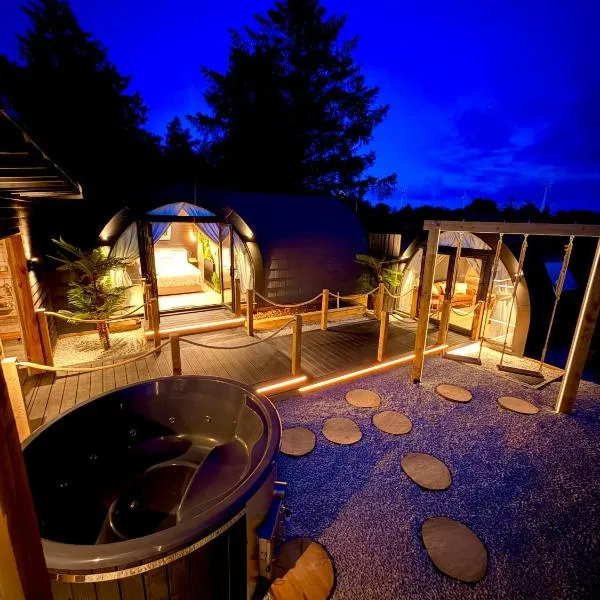 The Secret Garden Glamping Cornwall、Curyのホテル