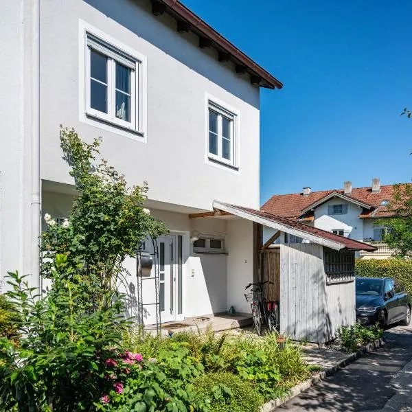 Charmantes Haus mit eigenem Garten, hotell sihtkohas Prien am Chiemsee