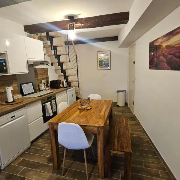 Appartement provençal proche mer et vignobles, hotel em La Cadière-dʼAzur