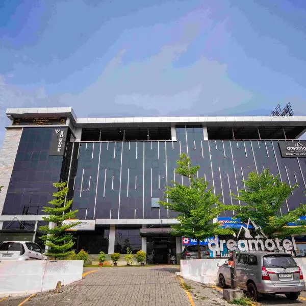 Dreamotel Luxury Suites, hotel di Kanjikode
