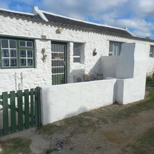 Kassiesbaai Holiday Apartment, hotel v destinácii Arniston